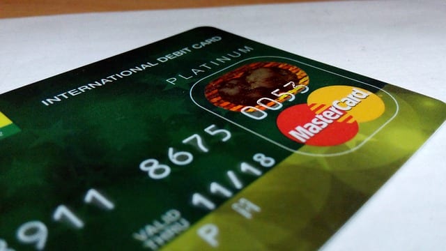 What’s Actually Happening When You Swipe your Card? | Valued Merchant ...